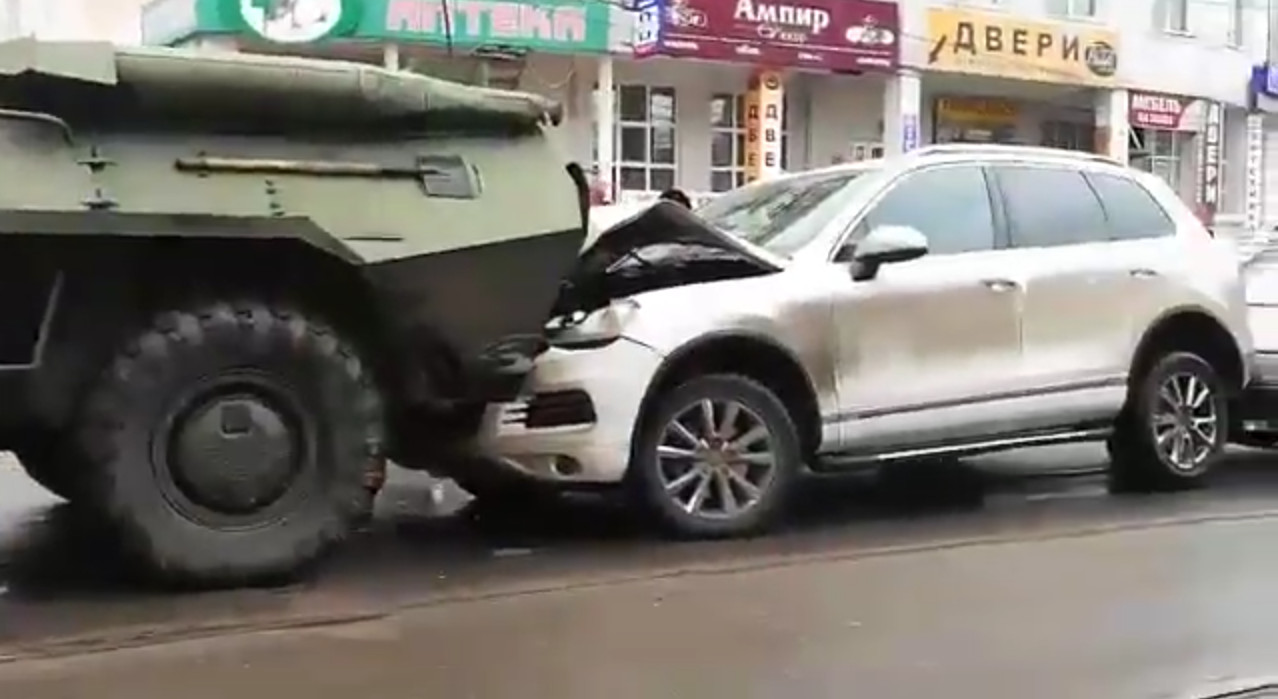 Кадр из видео в YouTube
